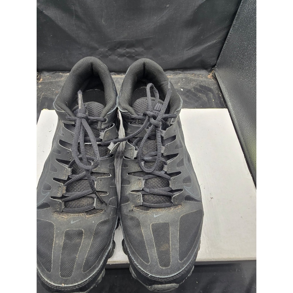 Men running shoes